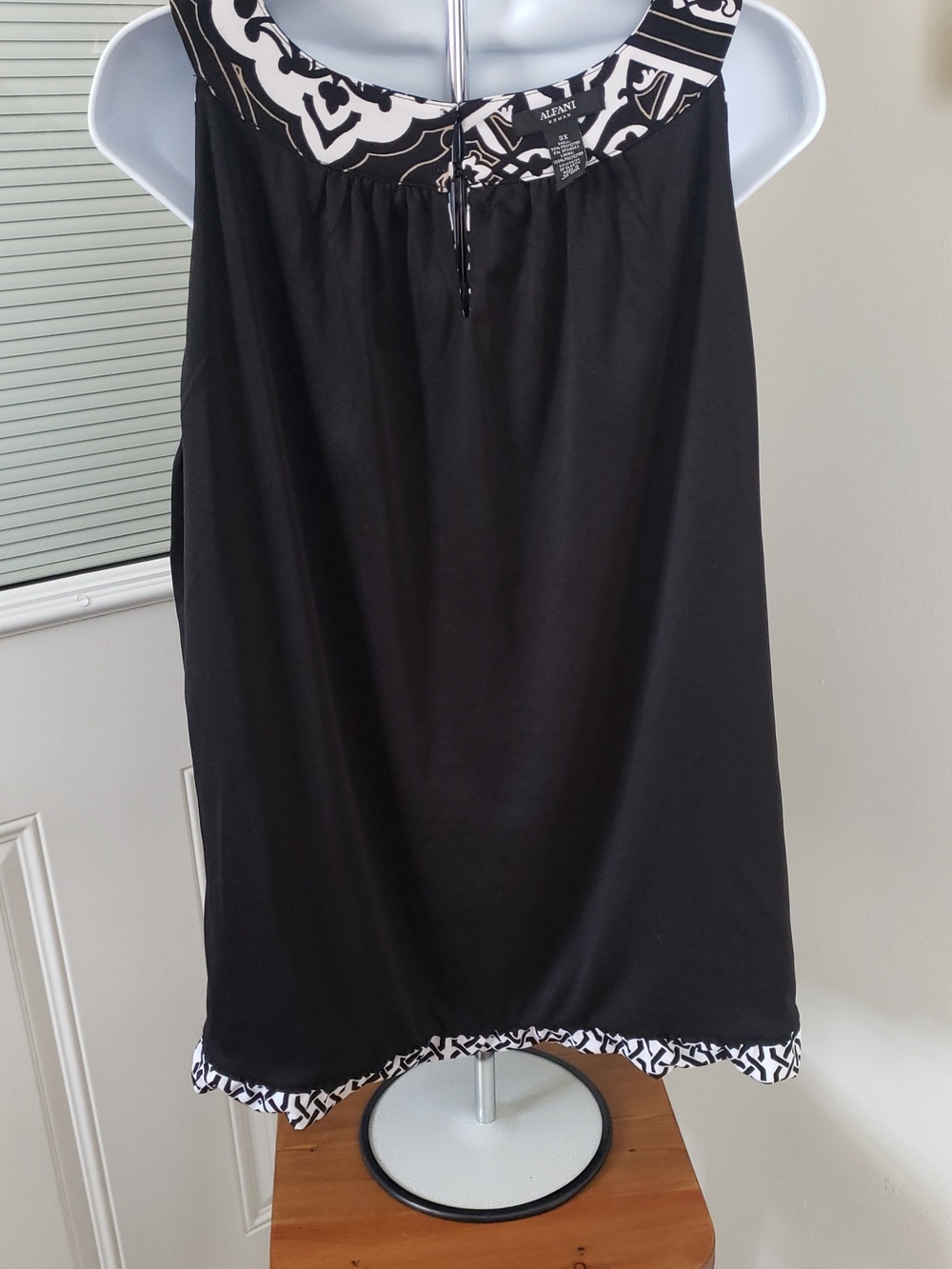 Alfani Beaded Neck Black and White Sleeveless Women's Top, 3X - Picture 9 of 15